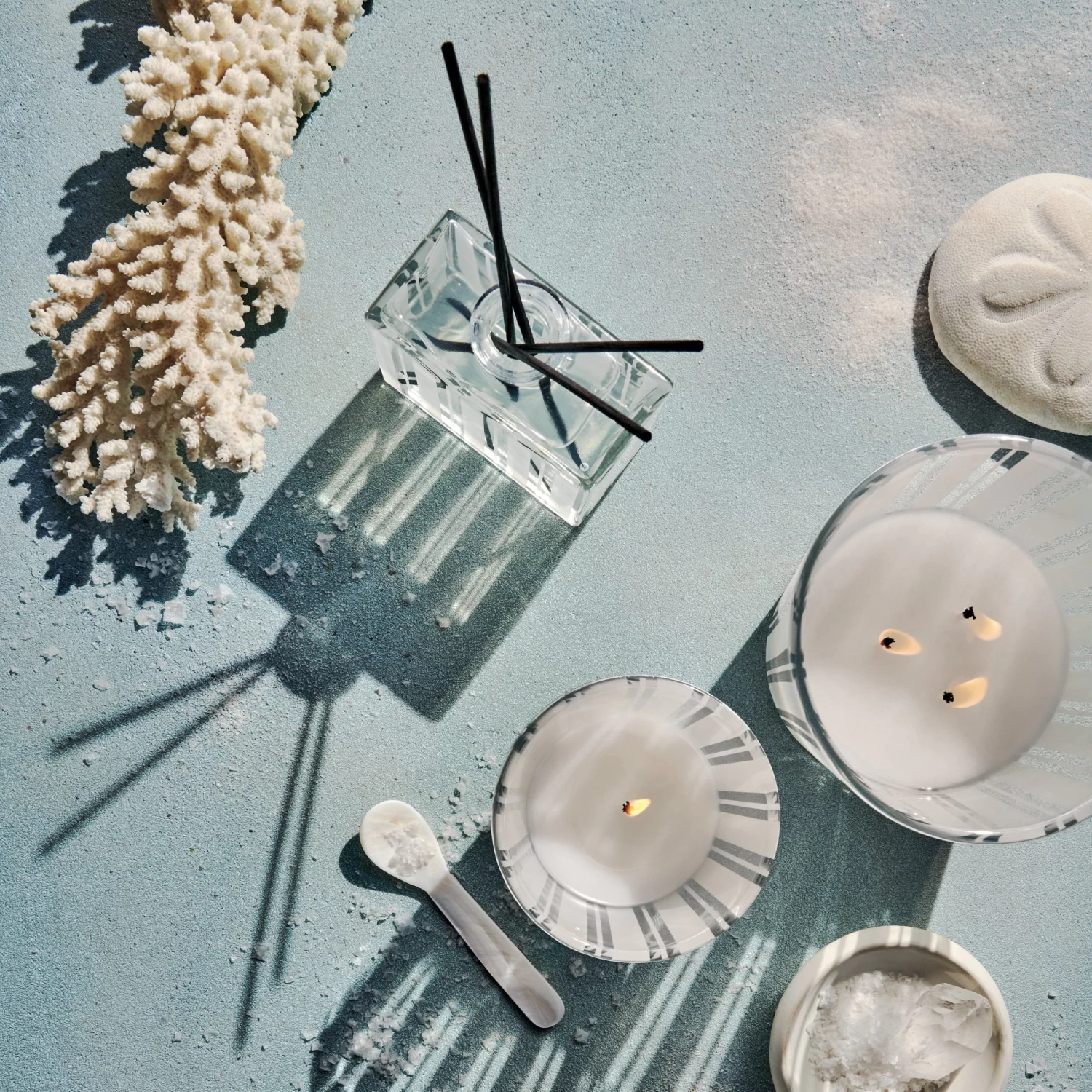 Ocean Mist & Sea Salt Classic Candle - Image 2